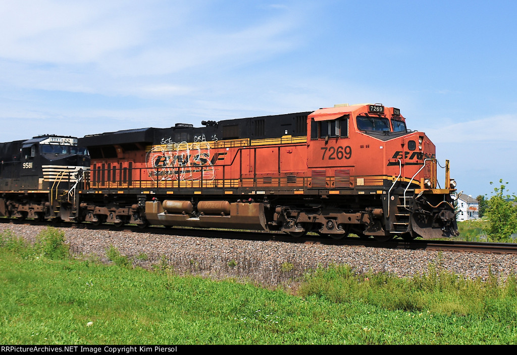 BNSF 7269